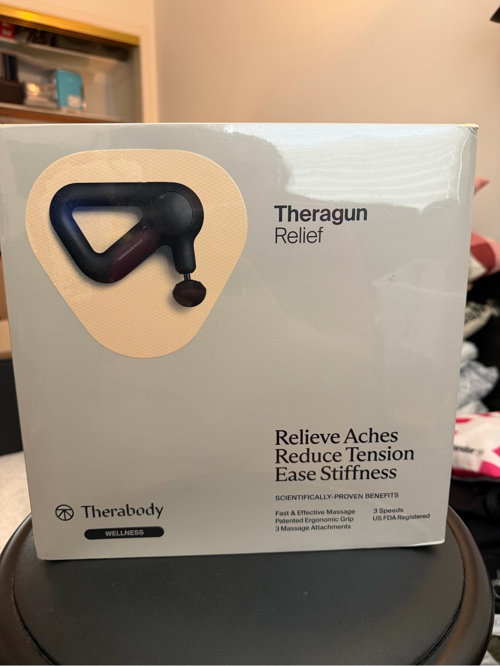 Therabody White Box with Holographic Seal